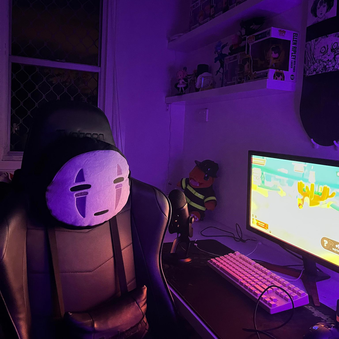 No Face Headrest